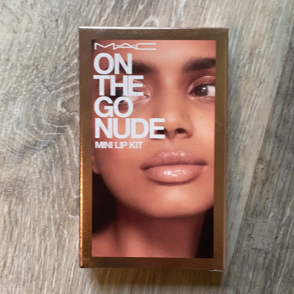 MAC On The Go Nude mini lip kit
